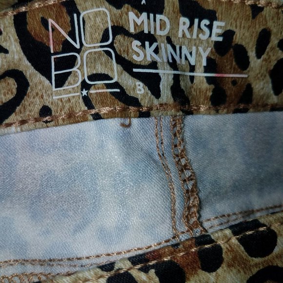 NO BOUNDARIES Juniors' Triple Stack Skinnny Jean - Picture 5 of 9